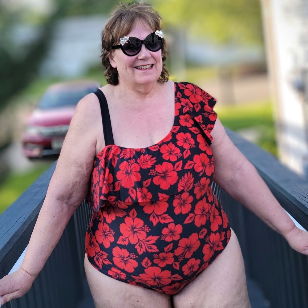NEW NWT MeetCurve Plus Size Blk & Red Floral One-Shoulder Swimsuit Sz 4XL